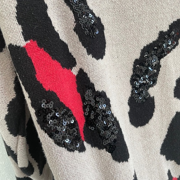 INC • Cheetah Print Sweater - Picture 5 of 6
